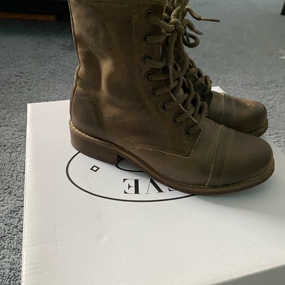 Steve Madden Charrie Combat Boot - Picture 2 of 7